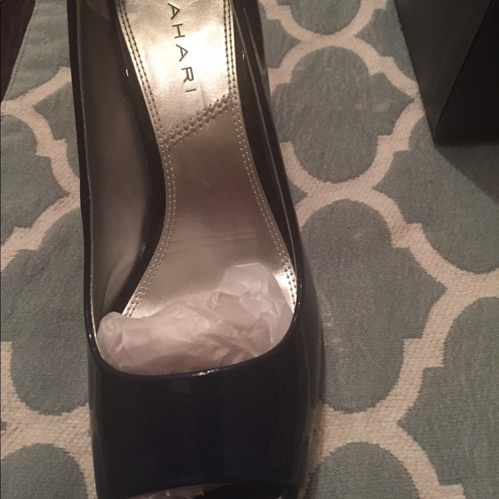 Tahari peep toe heels